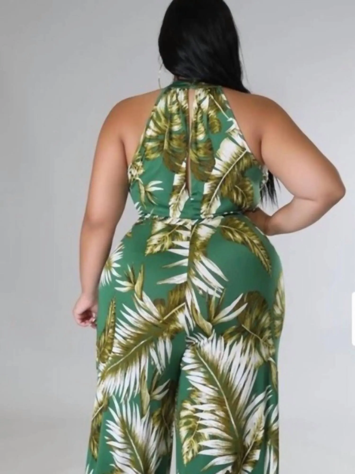 Curvy Vacay Jumpsuit In Green