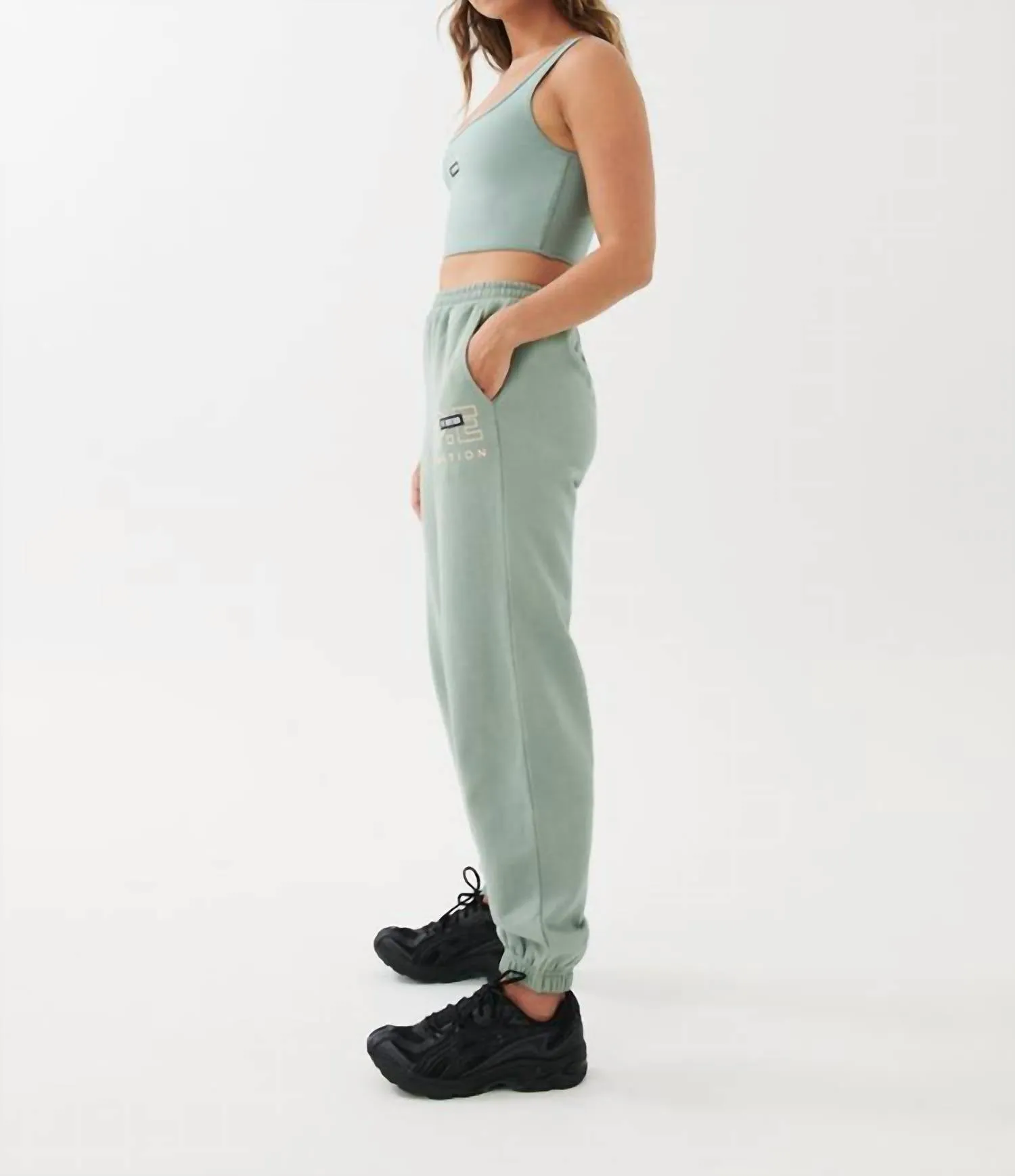 Grand Stand Track Pant In Iceberg Green