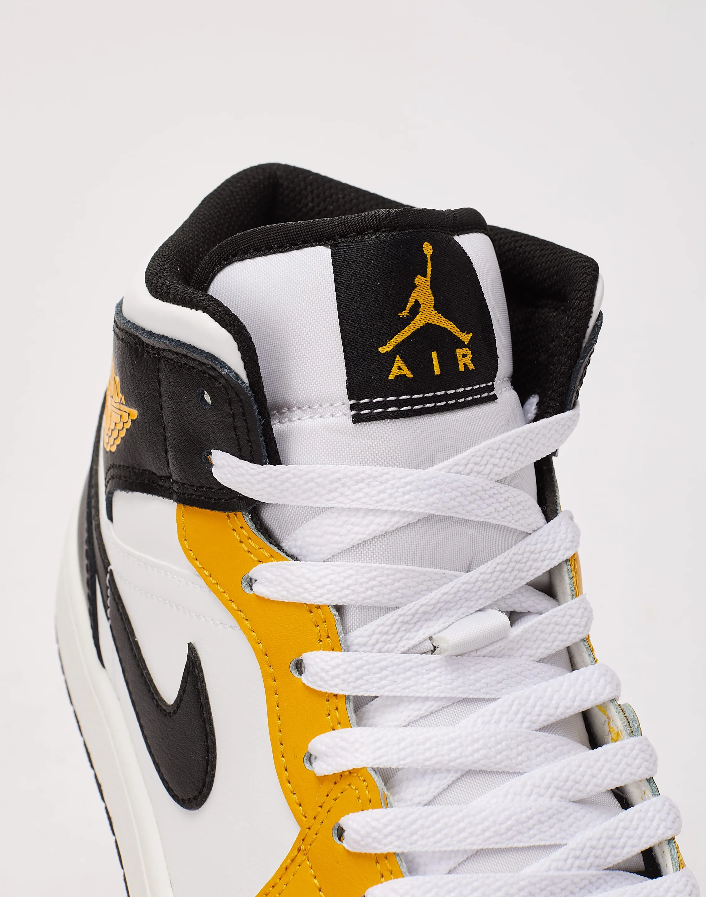 Jordan Air Jordan 1 Mid 'Yellow Ochre'