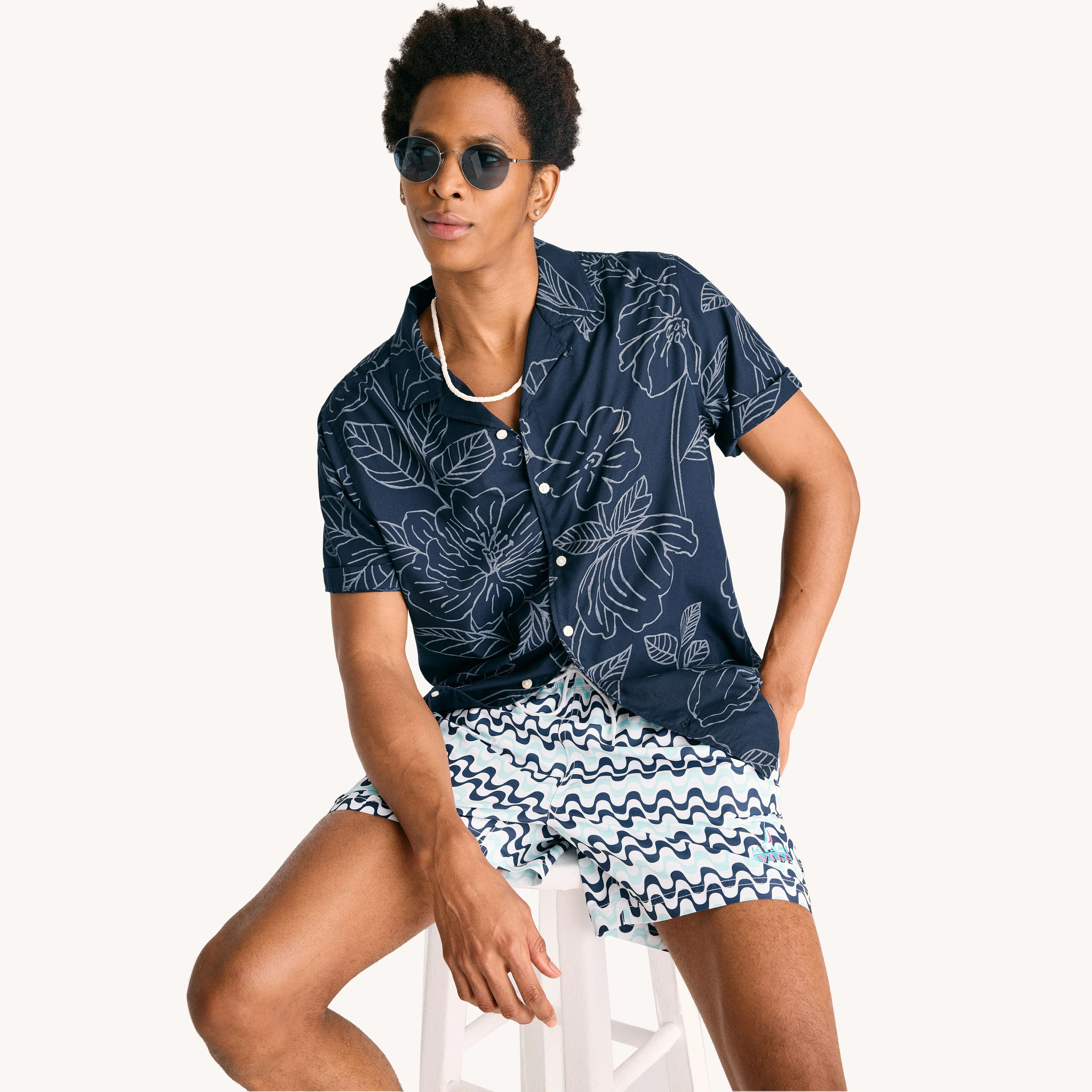 Nautica Mens Miami Vice X Nautica Sustainably Crafted 5" Printed Swim
