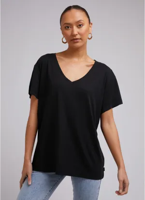 Silent Theory Harper Vee Tee Black