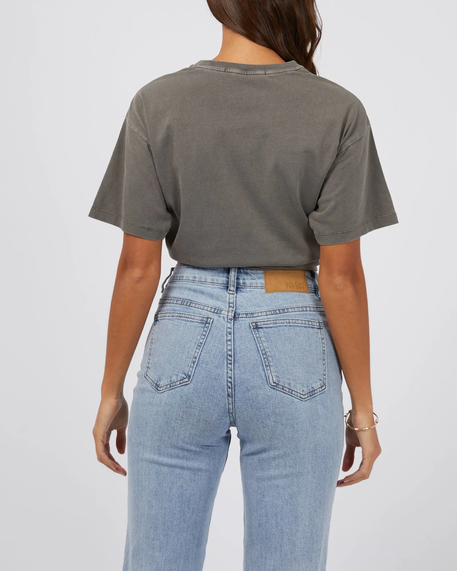 Silent Theory Roadhouse Tee Coal